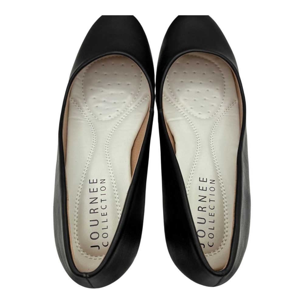 Journee Collection Luu Black Low Heel Pumps Round Toe Work Shoes Size 8.5 - Picture 3 of 9